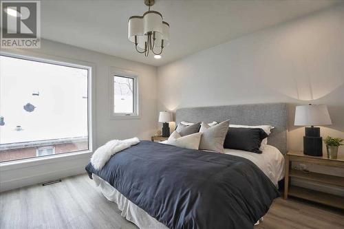 2222 5 Street Sw, Calgary, AB - Indoor Photo Showing Bedroom