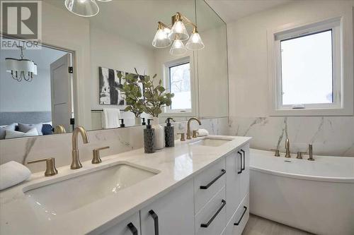 2222 5 Street Sw, Calgary, AB - Indoor Photo Showing Bathroom