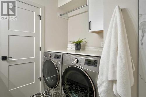 2222 5 Street Sw, Calgary, AB - Indoor Photo Showing Laundry Room