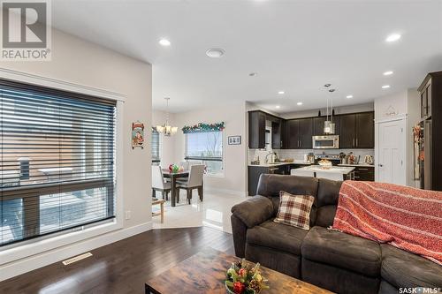 526 Baltzan Bay, Saskatoon, SK - Indoor Photo Showing Living Room