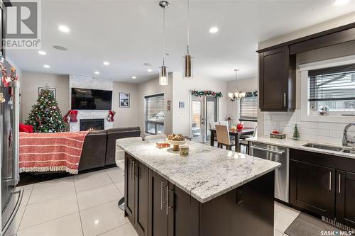 526 Baltzan Bay, Saskatoon, SK - Indoor Photo Showing Kitchen With Upgraded Kitchen