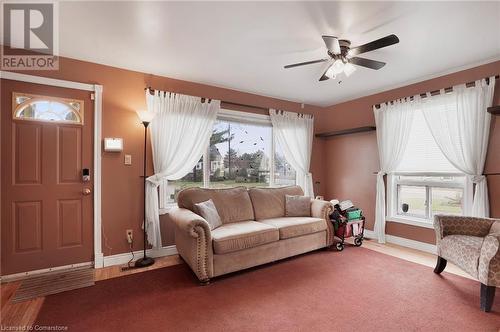 296 Julian Avenue, Hamilton, ON - Indoor Photo Showing Living Room