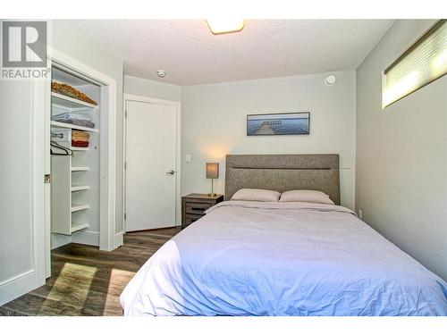 6742 Marbella Loop Unit# 302, Kelowna, BC - Indoor Photo Showing Bedroom