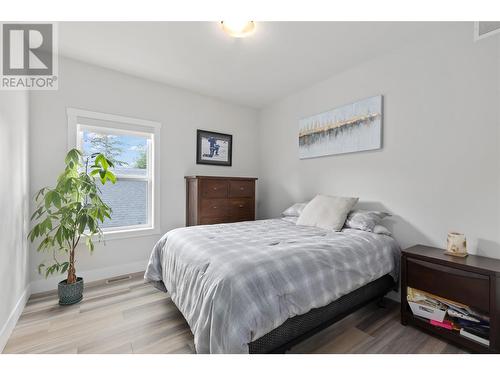 Bedroom 2 - 1064 Lawson Avenue, Kelowna, BC - Indoor Photo Showing Bedroom