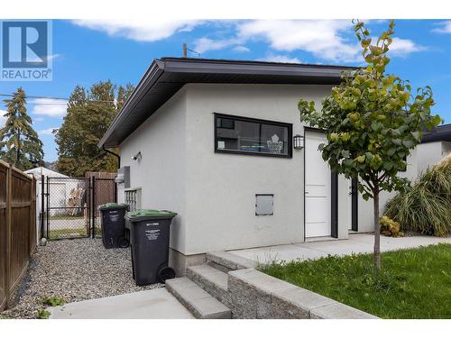 Garage - 1064 Lawson Avenue, Kelowna, BC - Outdoor With Exterior