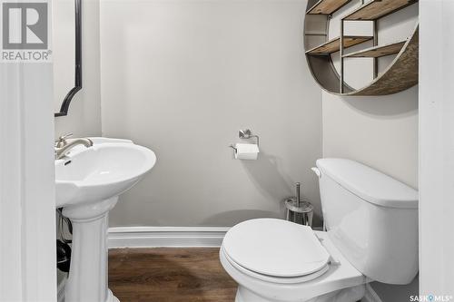 447 Ominica Street W, Moose Jaw, SK - Indoor Photo Showing Bathroom