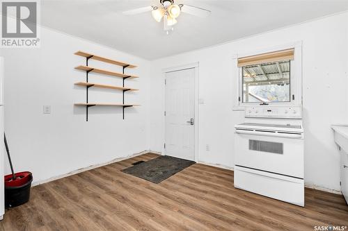 447 Ominica Street W, Moose Jaw, SK - Indoor Photo Showing Kitchen