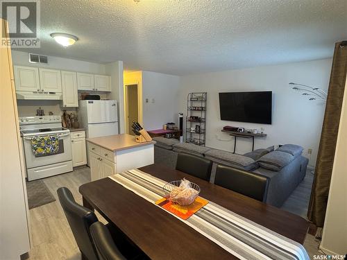 13 1327 Studer Street, La Ronge, SK - Indoor Photo Showing Kitchen