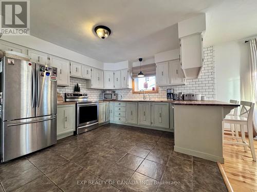 434 Carrigan Road, Timmins (Tm - Outside East), ON - Indoor Photo Showing Kitchen With Upgraded Kitchen