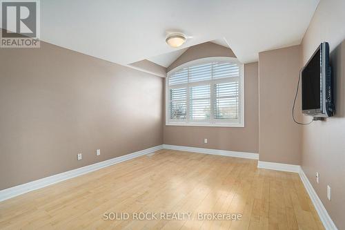 120 Rossland Avenue, Ottawa, ON - Indoor Photo Showing Other Room