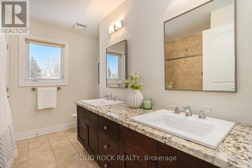 120 Rossland Avenue, Ottawa, ON - Indoor Photo Showing Bathroom