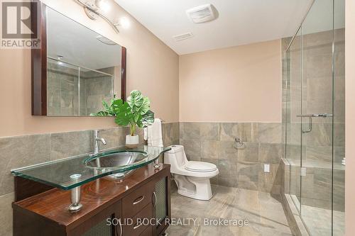 120 Rossland Avenue, Ottawa, ON - Indoor Photo Showing Bathroom