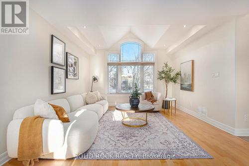 120 Rossland Avenue, Ottawa, ON - Indoor Photo Showing Other Room