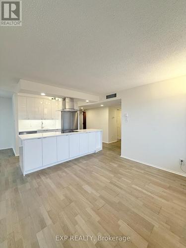 2207 - 470 Laurier Avenue W, Ottawa, ON - Indoor Photo Showing Kitchen