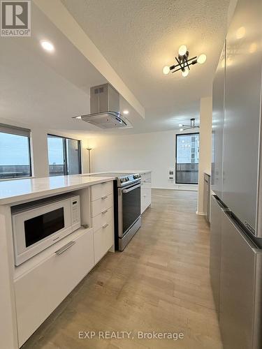 2207 - 470 Laurier Avenue W, Ottawa, ON - Indoor Photo Showing Kitchen