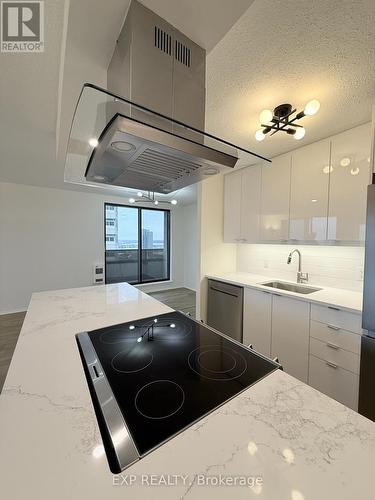 2207 - 470 Laurier Avenue W, Ottawa, ON - Indoor Photo Showing Kitchen