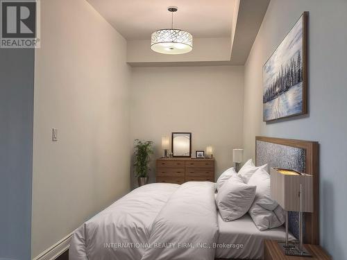 6805 - 388 Yonge Street, Toronto, ON - Indoor Photo Showing Bedroom