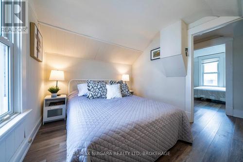 3791 Keller Street, Niagara Falls (223 - Chippawa), ON - Indoor Photo Showing Bedroom