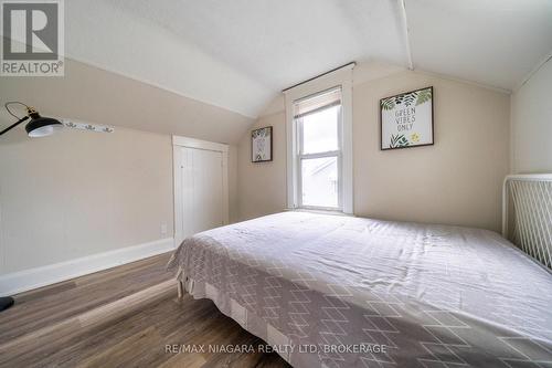 3791 Keller Street, Niagara Falls (223 - Chippawa), ON - Indoor Photo Showing Bedroom