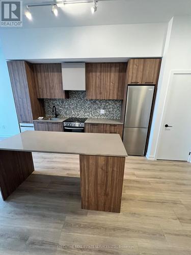 108 - 10 Lagerfeld Drive, Brampton, ON - Indoor Photo Showing Kitchen