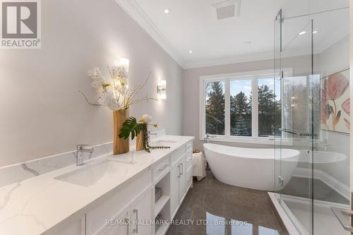 42 Agar Crescent, Toronto, ON - Indoor Photo Showing Bathroom