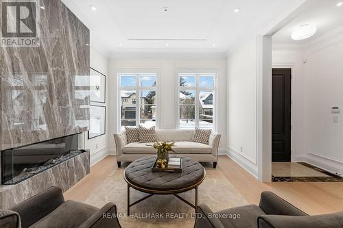 42 Agar Crescent, Toronto, ON - Indoor Photo Showing Living Room