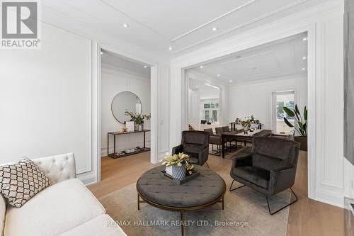 42 Agar Crescent, Toronto, ON - Indoor Photo Showing Living Room