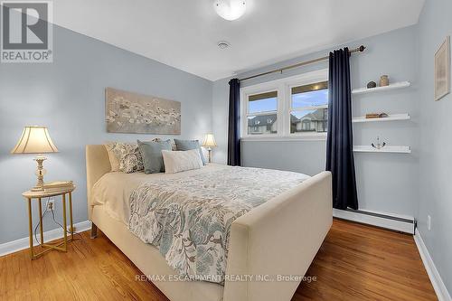 4299 East Avenue, Lincoln, ON - Indoor Photo Showing Bedroom