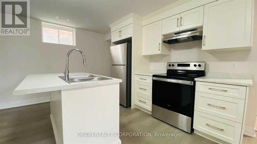 359 Willowbrook Drive, Welland, ON - Indoor Photo Showing Kitchen With Double Sink