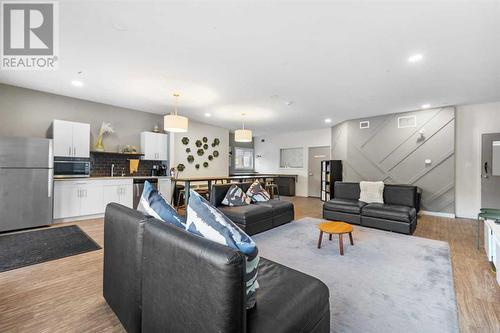 4202, 181 Skyview Ranch Manor Ne, Calgary, AB - Indoor Photo Showing Living Room