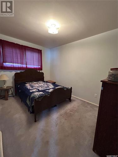 218 King Street, Quinton, SK - Indoor Photo Showing Bedroom