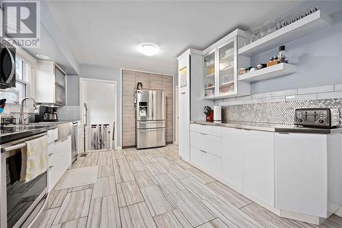 1197 Thomas Drive, Sarnia, ON - Indoor Photo Showing Kitchen