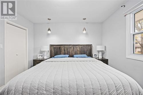 1197 Thomas Drive, Sarnia, ON - Indoor Photo Showing Bedroom