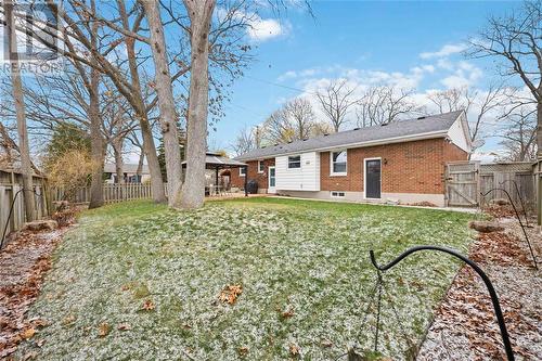 1197 Thomas Drive, Sarnia, ON - Outdoor