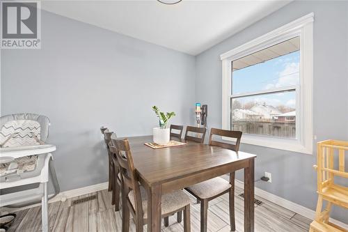 1197 Thomas Drive, Sarnia, ON - Indoor Photo Showing Dining Room