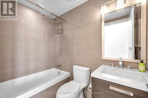 1702 - 224 King Street W, Toronto, ON - Indoor Photo Showing Bathroom