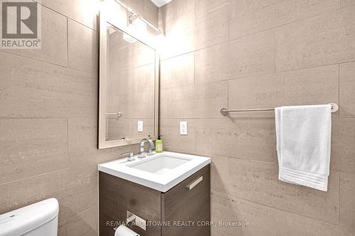 1702 - 224 King Street W, Toronto, ON - Indoor Photo Showing Bathroom