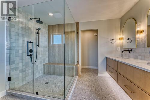 1027 Mount Burnham Road, Vernon, BC - Indoor Photo Showing Bathroom