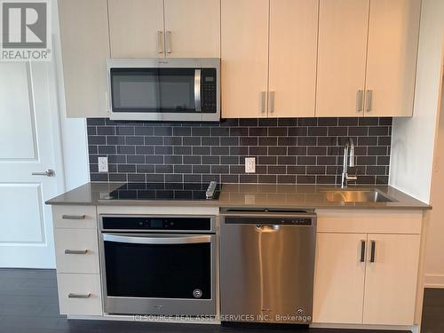 707 - 2799 Kingston Road, Toronto, ON - Indoor Photo Showing Kitchen