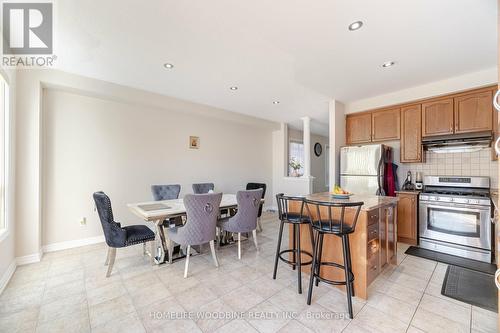 29 Calm Waters Crescent, Brampton, ON - Indoor Photo Showing Kitchen