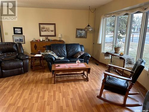 1291 112Th Street, North Battleford, SK - Indoor Photo Showing Living Room