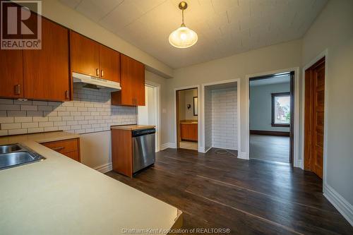 21928 Charing Cross Road, Chatham, ON - Indoor Photo Showing Kitchen With Double Sink