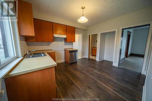 21928 Charing Cross Road, Chatham, ON - Indoor Photo Showing Kitchen With Double Sink