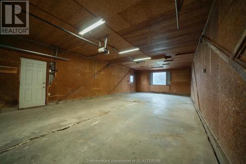 21928 Charing Cross Road, Chatham, ON - Indoor Photo Showing Garage