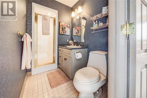 13018 Riverside Drive, Tecumseh, ON - Indoor Photo Showing Bathroom