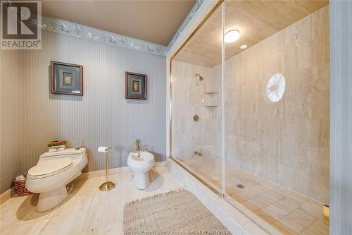 13018 Riverside Drive, Tecumseh, ON - Indoor Photo Showing Bathroom