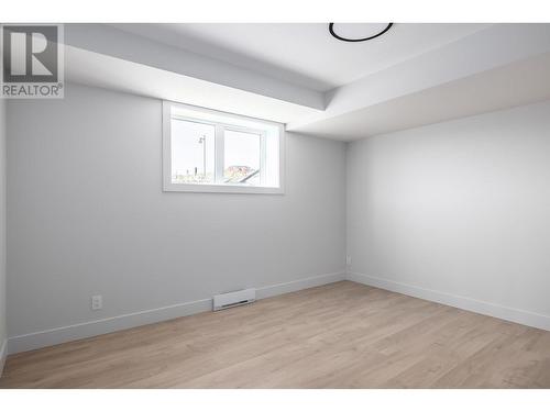 709 Carleton Street, Kelowna, BC - Indoor Photo Showing Other Room