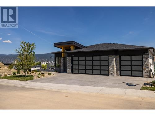 709 Carleton Street, Kelowna, BC - Outdoor