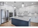 789 Carleton Street, Kelowna, BC  - Indoor Photo Showing Kitchen With Double Sink With Upgraded Kitchen 