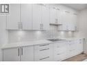 789 Carleton Street, Kelowna, BC  - Indoor Photo Showing Kitchen 